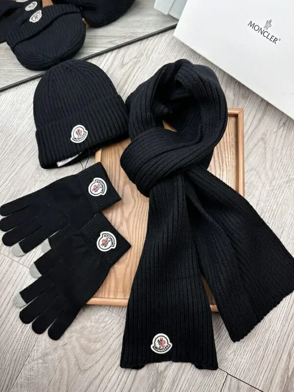 moncler hat and echapres and glove set s_1255602